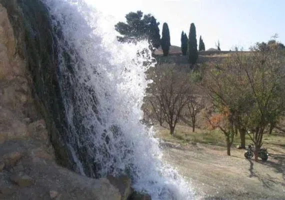 آبشار کاخک