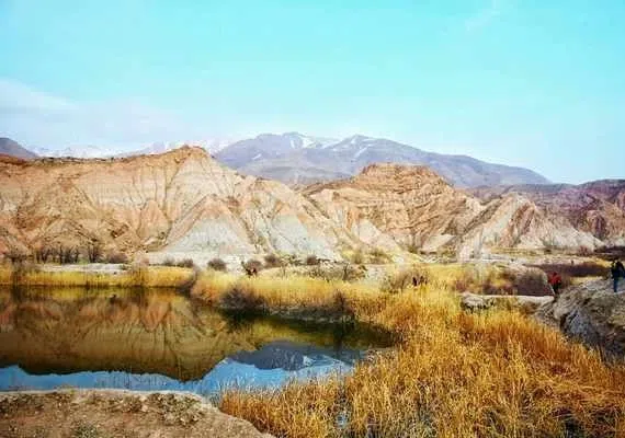 دره پرستوها نیشابور