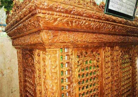 قبرستان تاریخی شاذان نیشابور