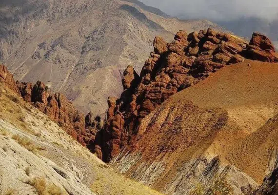 دره هفت غار نیشابور