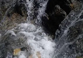 آبشار اسطرخی