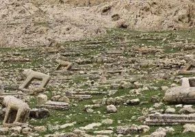 قبرستان شیرهای سنگی شهسوار