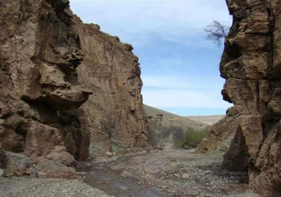 دره حمام قلعه