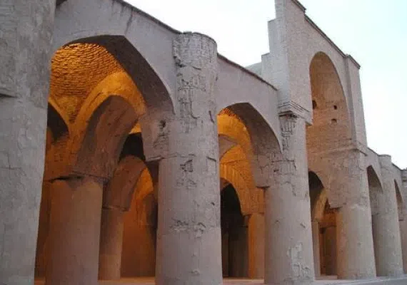 مسجد تاریخانه دامغان