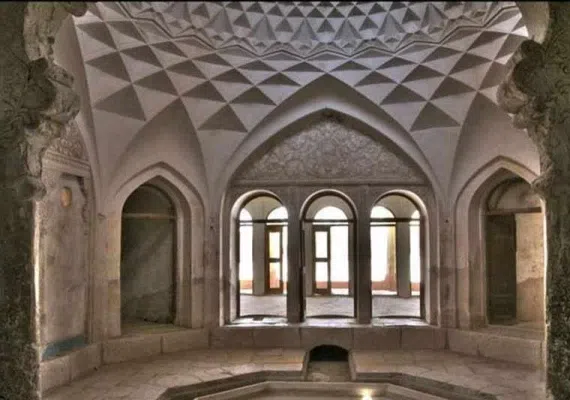 عمارت شترگلو