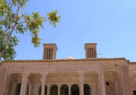 عمارت شترگلو