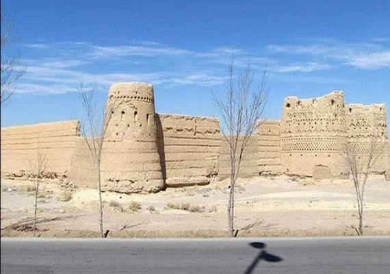 قلعه رباط ابرکوه