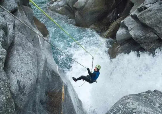 آبشار سیمک کرمان