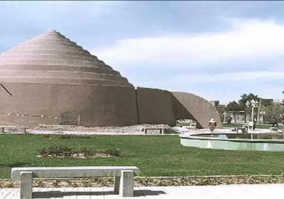 یخدان مویدی