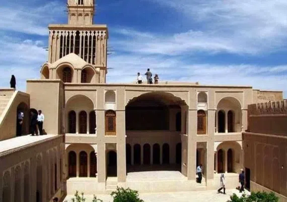 خانه ی آقازاده