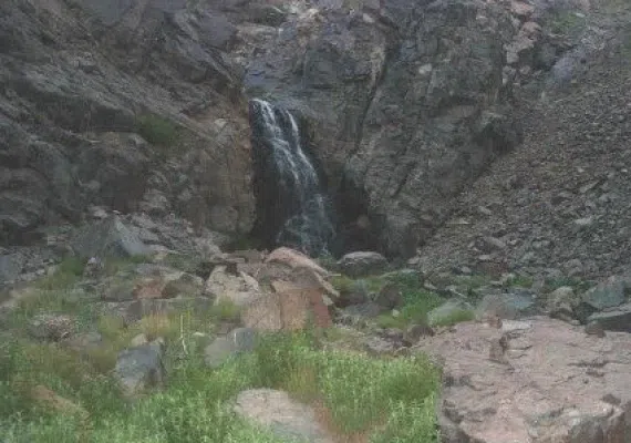 آبشار فیض آباد