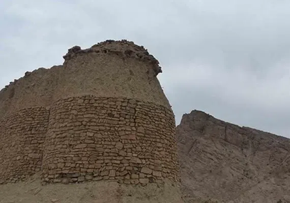 معبد آناهیتا