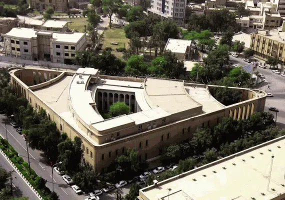 ساختمان سه گوش