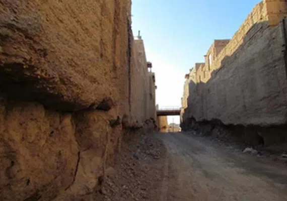 خندق های سنگی قلعه سرورخان