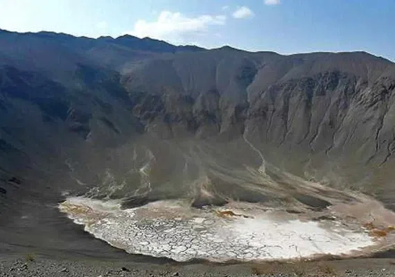 دهانه های آتشفشانی راین