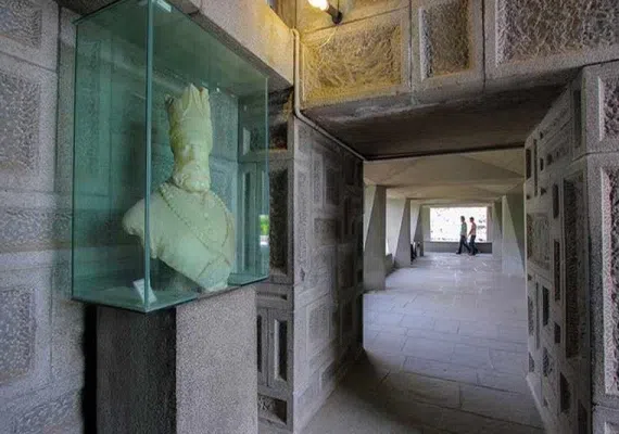 موزه نادری