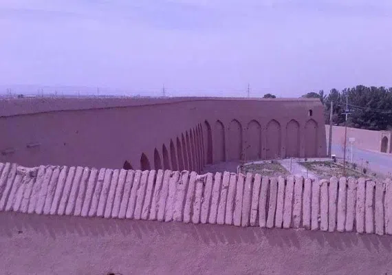 یخدان عباس آباد حاجی