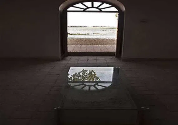 آرامگاه شیخ آذری