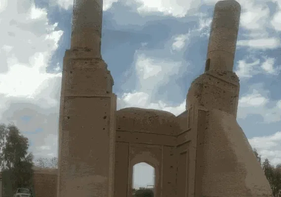 مناره های مسجد نظامیه