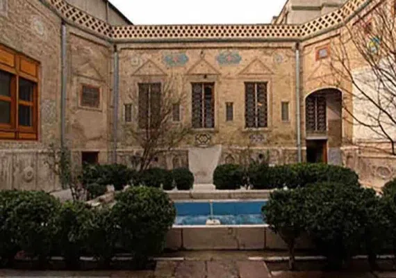 خانه تاریخی ملک