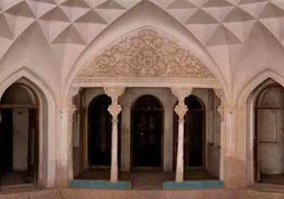 عمارت شترگلو