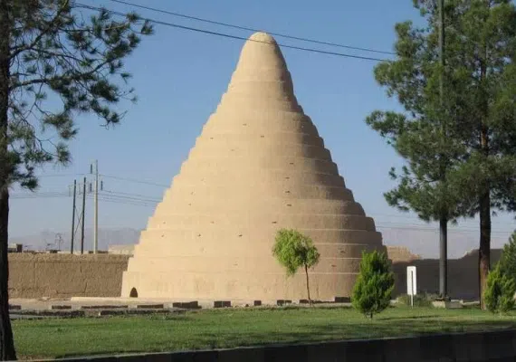 یخچال  خشتی ابرکوه