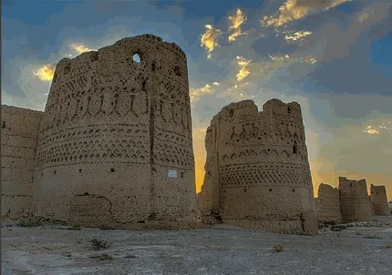 قلعه رباط ابرکوه