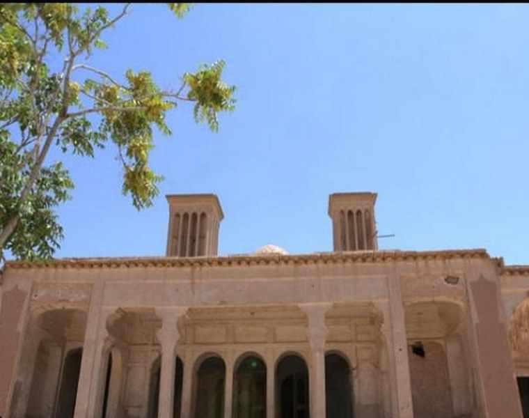 عمارت شترگلو