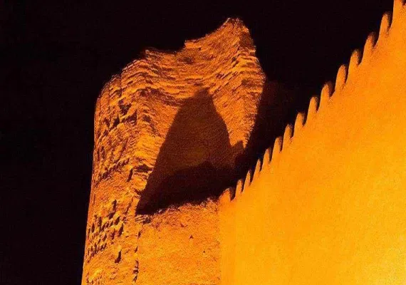 قلعه ی انار