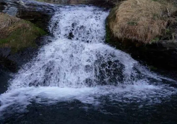 آبشار طویل کوه شاه رابر