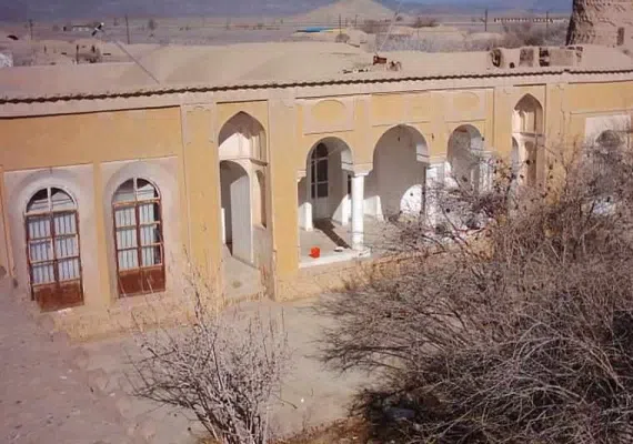 قلعه و چهار برج شاهرخ خان