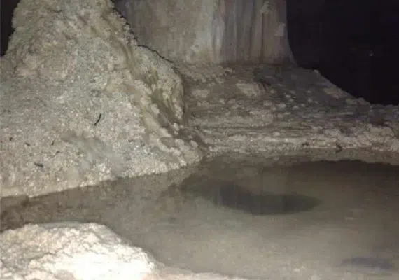 غار قندیلی شیر بند دامغان