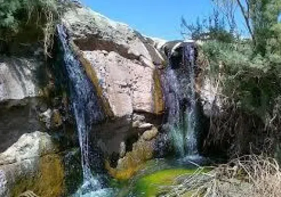 آبشار گنده گاو