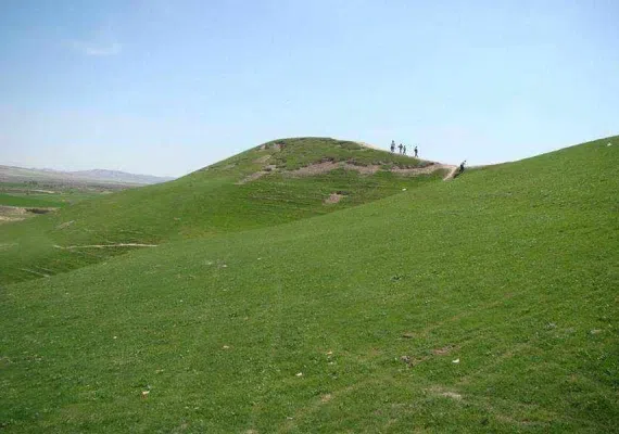 یارم تپه تاریخی درگز