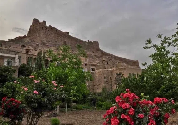 خانه باغ عطایی نوغاب