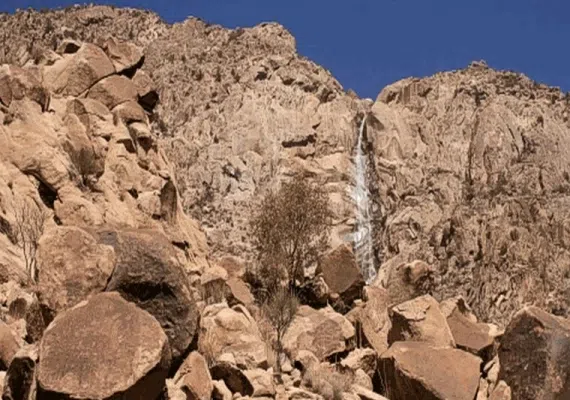 آبشار وروار رودفرق