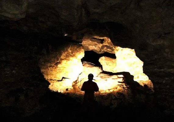 غار هندل آباد مشهد