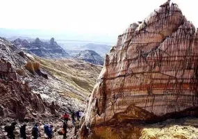 گنبد نمکی جاشک، کوهی از شگفتی