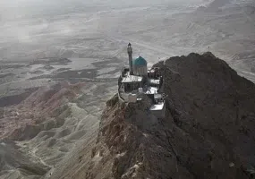 کوه بلند قامت خضر