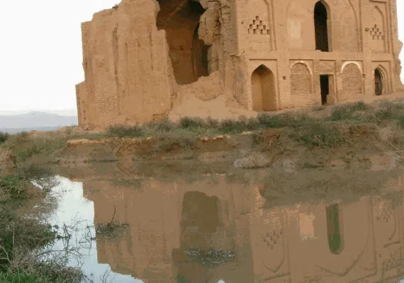 مزار سلطان محمود کبودان(مزار کبیدو)