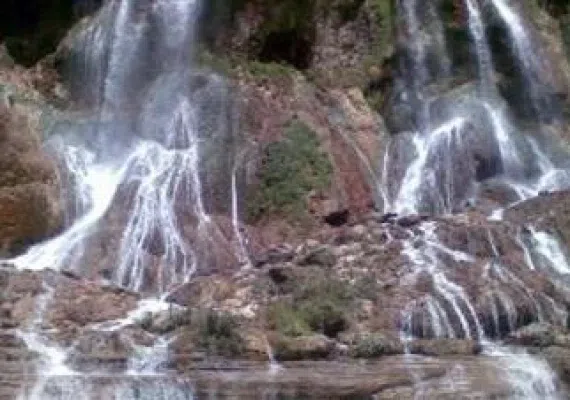 پیپ، آبشار پلکانی لاشار