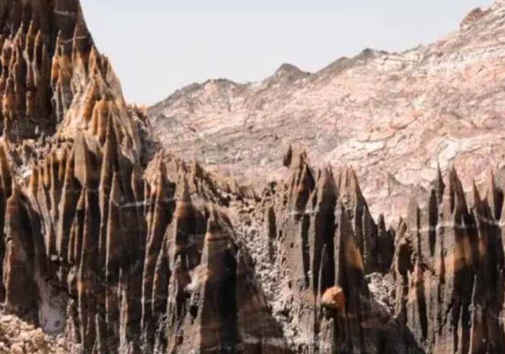 گنبد نمکی جاشک، کوهی از شگفتی