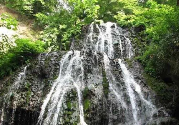 آبشار لاشو کجاست