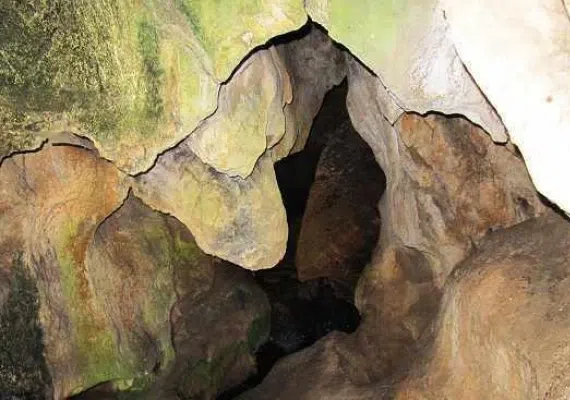 غار حمام خدایی