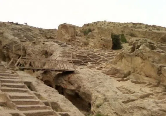 گورستان صخره ای سیراف، شگفت انگیز ترین گورستان و گورستان تمدن ها