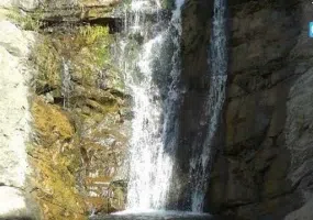 آبشار برگ جهان