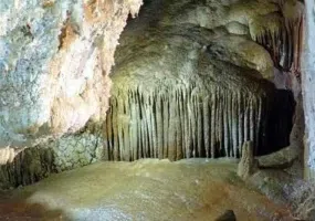 غار علیصدر یا علی سد، از معروف ترین غارهای جهان