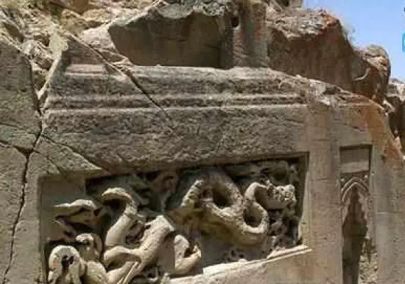 معبد داش کسن، عبادتی از جنس اژدها