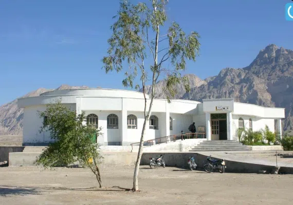 چشمه آبگرم اهرم، چشمه ای از دل زاگرس