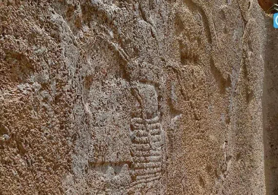 سنگ نگاره کورانگون، از قدیمی ترین سنگ نگاره های تاریخ